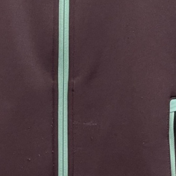 North Face zipped up jacket - Picture 7 of 7